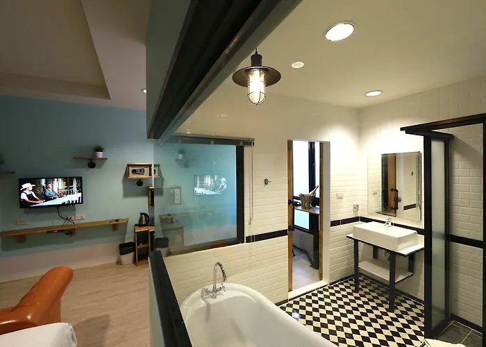 Adagio Hotel 3*